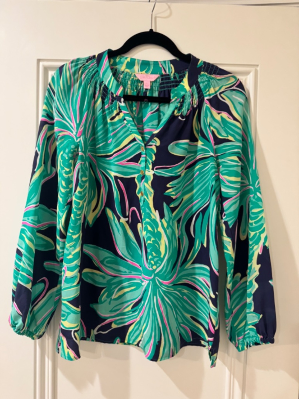EUC Lilly Pulitzer 100% Silk Elsa Top in Tiger Palm Print- Small